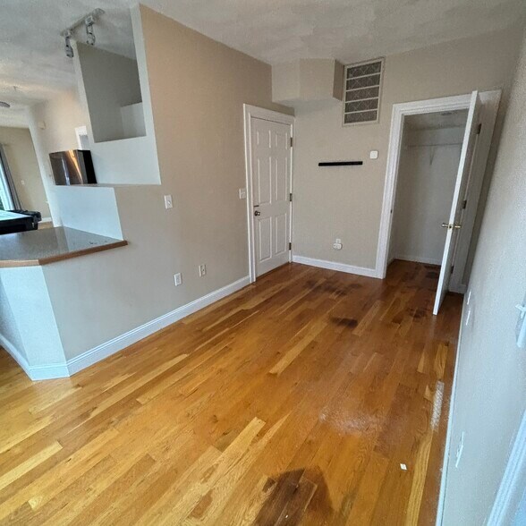 Building Photo - 41 Atlantic Ave