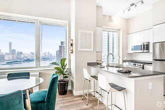Building Photo - 2 bedroom in LONG ISLAND CITY NY 11109