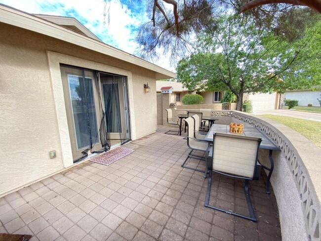 Building Photo - 561 Leisure World