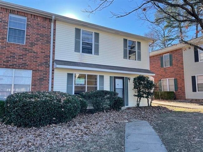 Primary Photo - Townhouse in Maumelle!