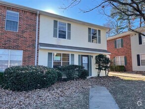 Building Photo - Townhouse in Maumelle!