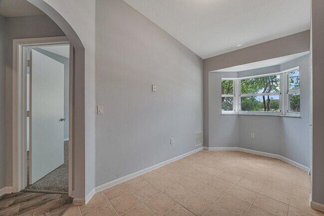 Building Photo - 3810 N Jog Rd