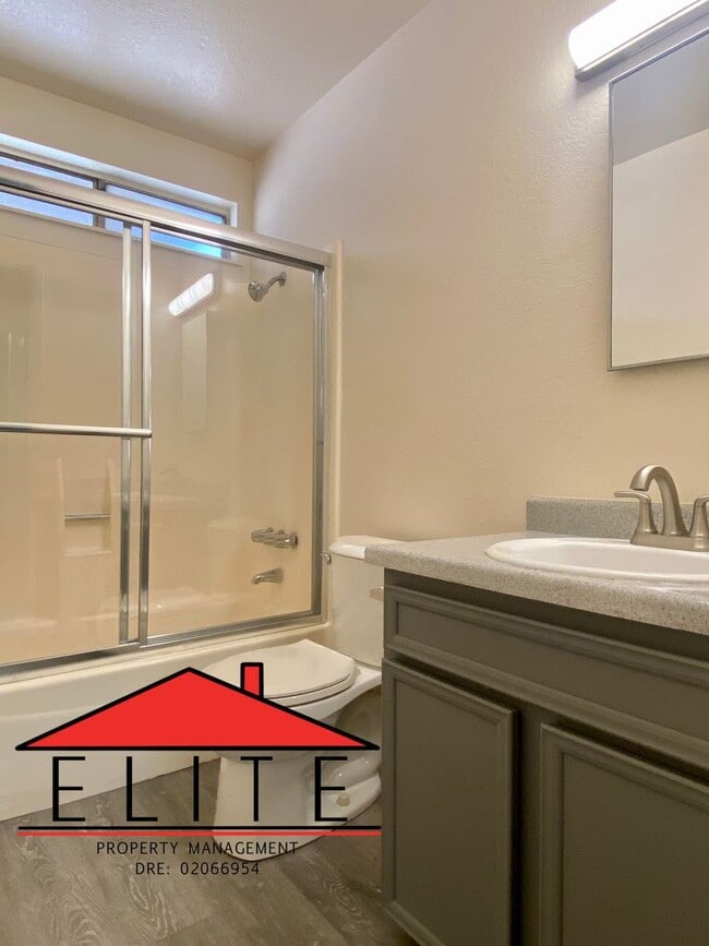 Building Photo - 645RC