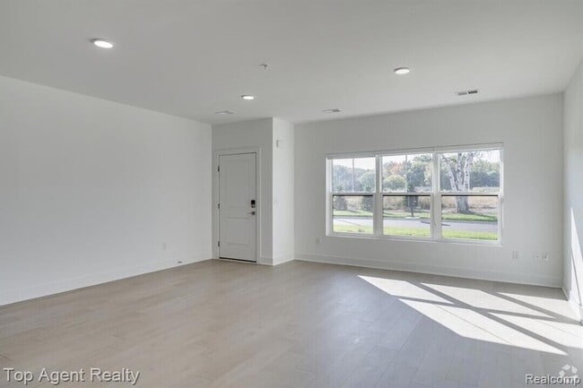 Building Photo - 31733 Gabby Ct