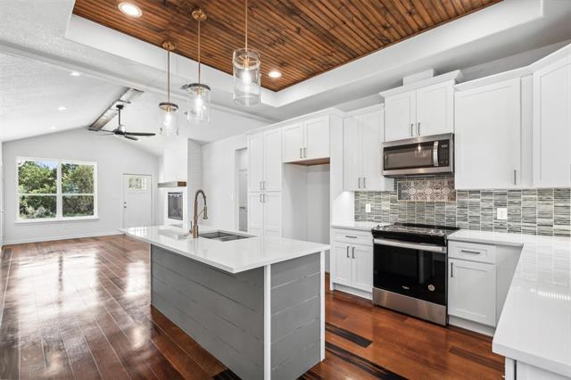 Building Photo - 5726 Barkridge Dr