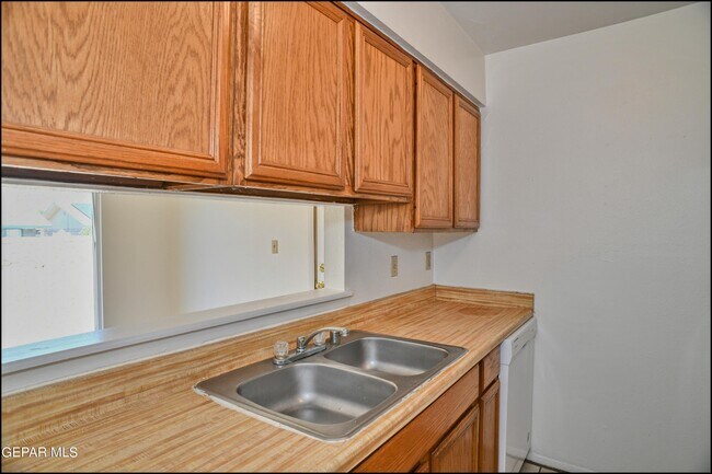 Building Photo - 10809 Jadestone St