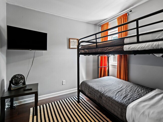 Building Photo - 122 Overlook Rd