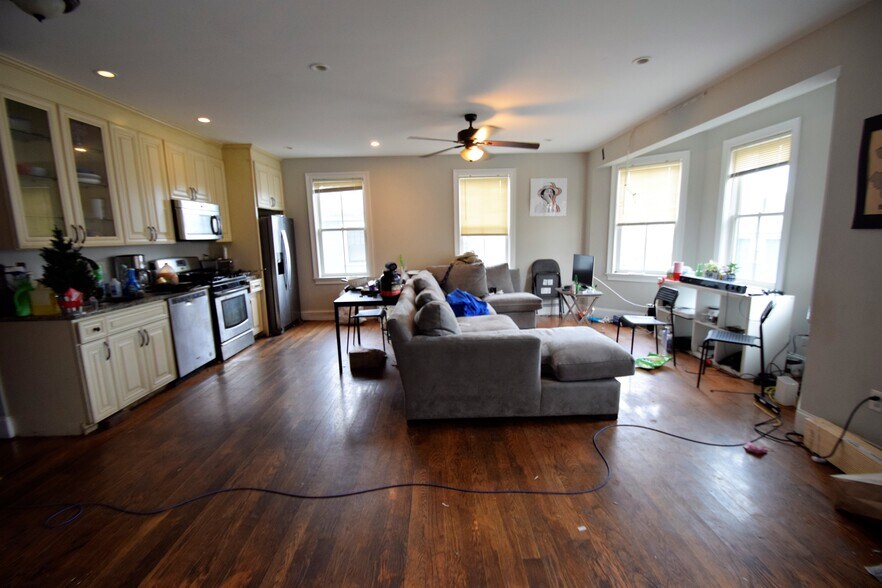 Building Photo - 4 Judge St