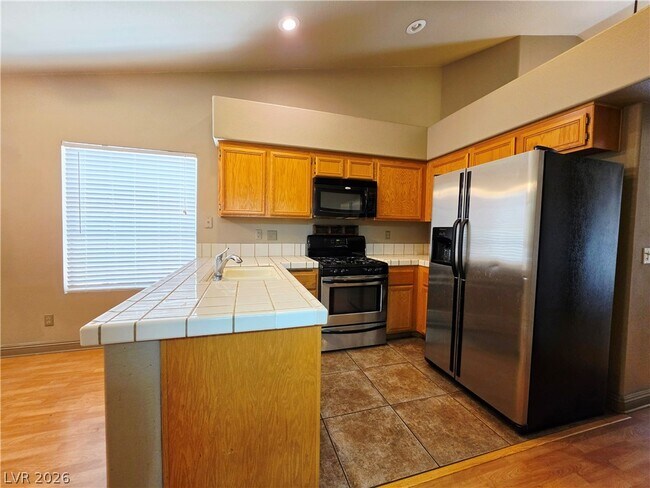 Building Photo - 7645 Rockfield Dr