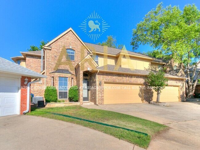 Primary Photo - STUNNING 3 BED/2.5 BATH BROOKHAVEN DUPLEX!...
