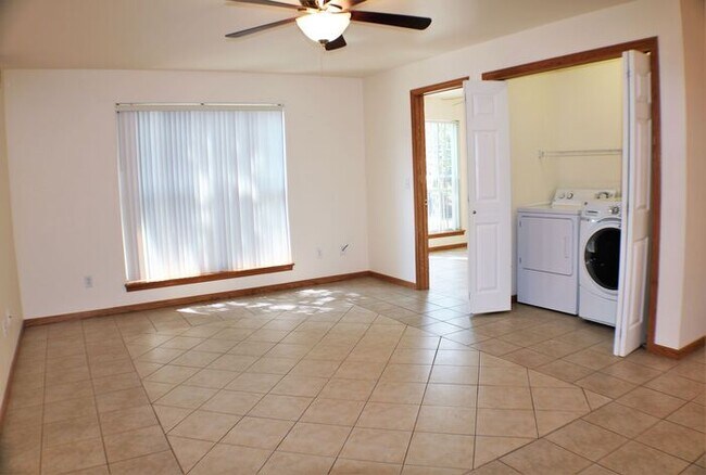 Building Photo - $2,695 |ROOMATE WANTED| 4 Bedroom, 2 Bathroom 2nd Floor Condo | Available for a January 5th, 2026...