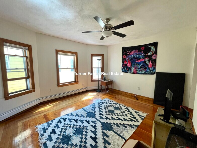 Building Photo - 290 Boston Ave