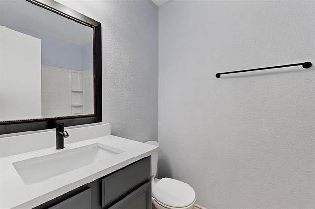Building Photo - 621 Berry Tr
