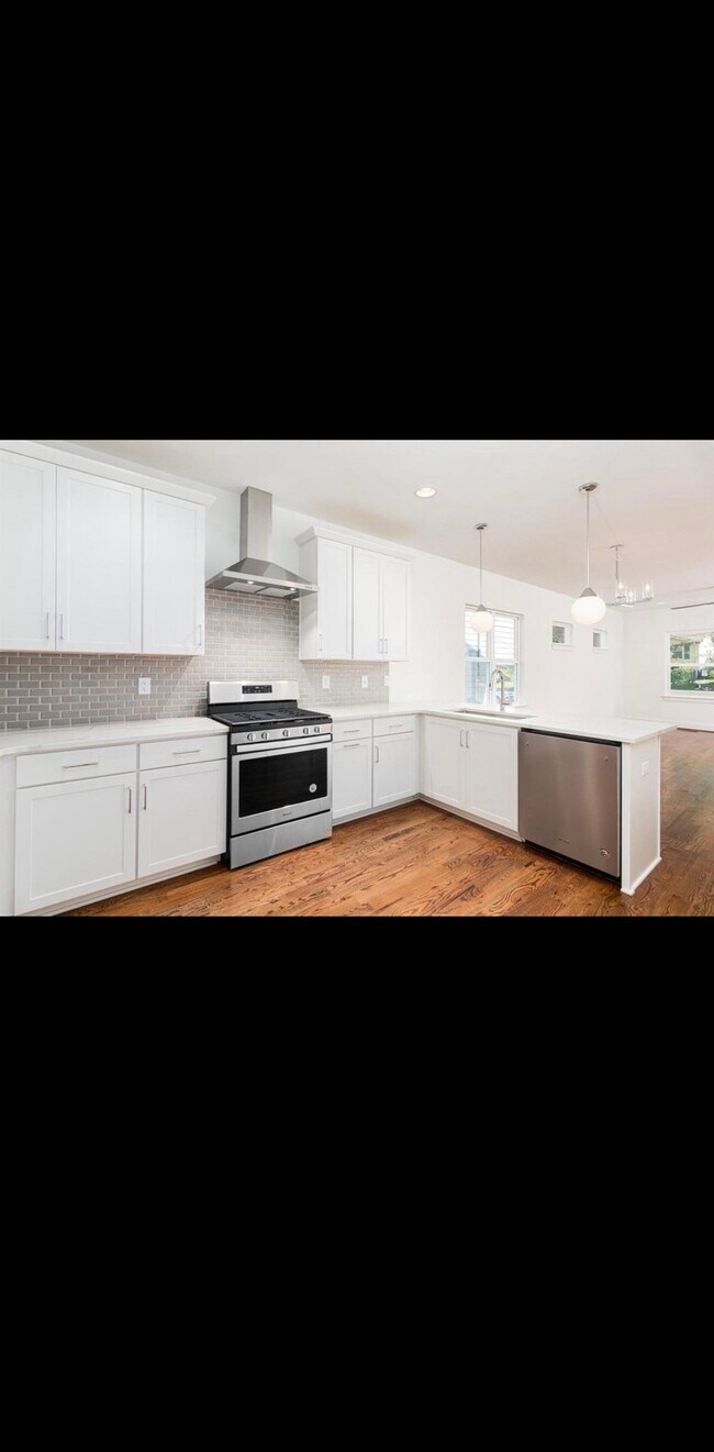 Building Photo - 1716 McKinney Ave