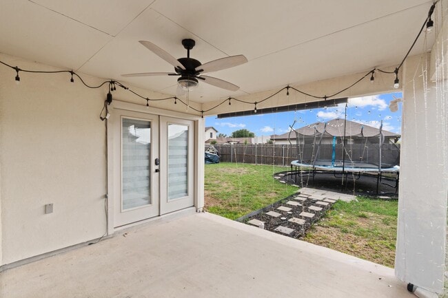 Building Photo - 5418 Travesia Ct