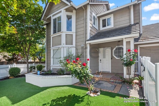 Building Photo - 35685 Terrace Dr