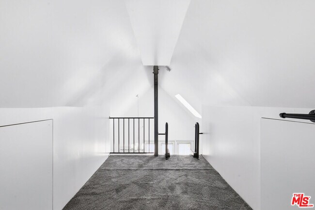 Building Photo - 8424 4th St