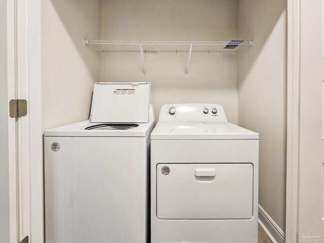 Building Photo - 1211 Fairchild Vlg Dr