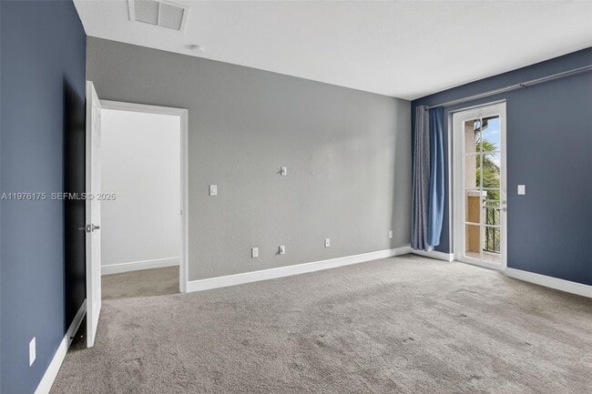 Building Photo - 1036 SW 147th Ave