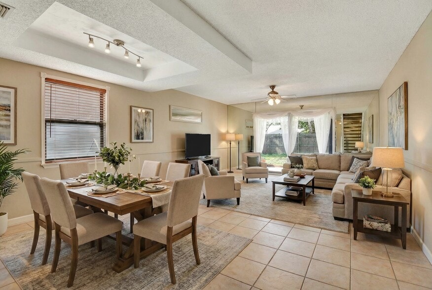 Building Photo - 3960 Oak Trail Run