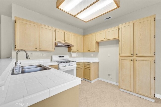 Building Photo - 14941 Eureka Ct