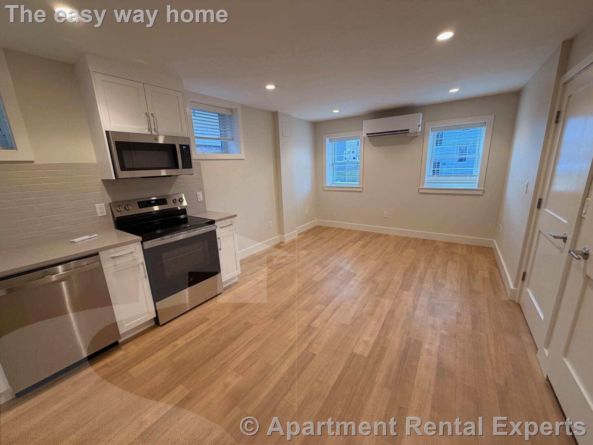 Building Photo - 900 Massachusetts Ave