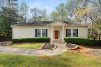 Building Photo - 880 Melody Ln