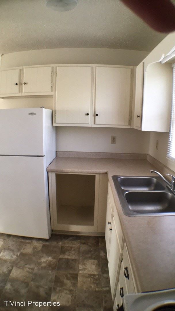Building Photo - 508 Uwharrie St