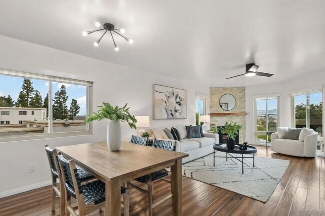 Building Photo - 354 S Travelodge Dr