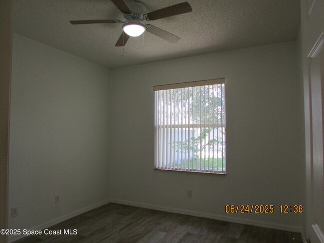 Building Photo - 4192 Collinwood Dr
