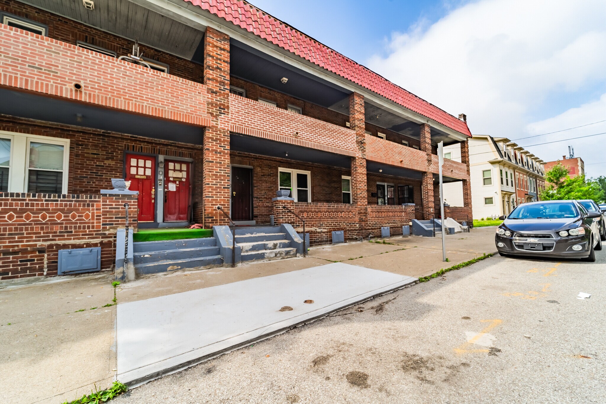 Building Photo - 2118 Bedford Ave