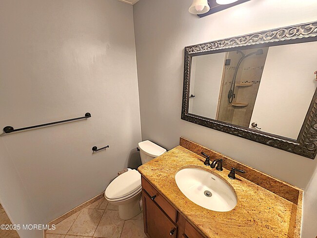 Building Photo - 119 Hyacinth Ln