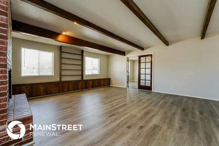 Building Photo - 9430 E Palm Tree Dr