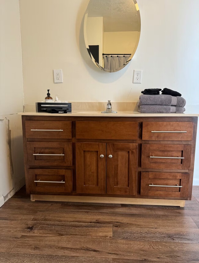 Building Photo - 3920 E Church St