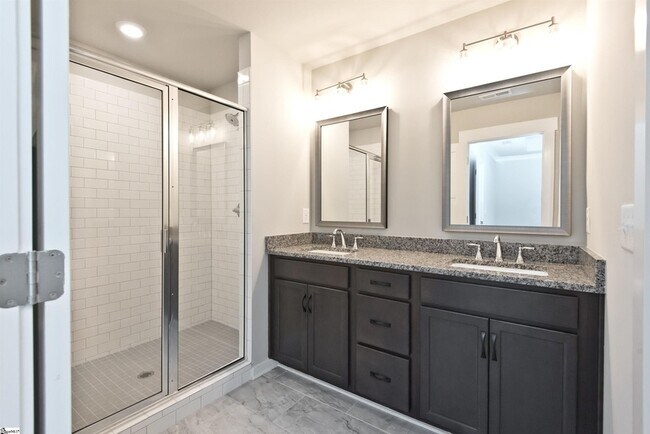 Building Photo - 100 Evergrace Wy