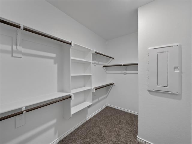 Building Photo - 10505 Breezeway Dr