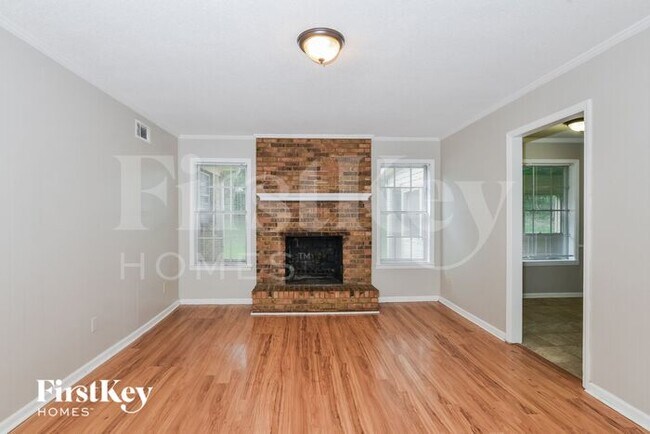 Building Photo - 5590 Montpelier Dr