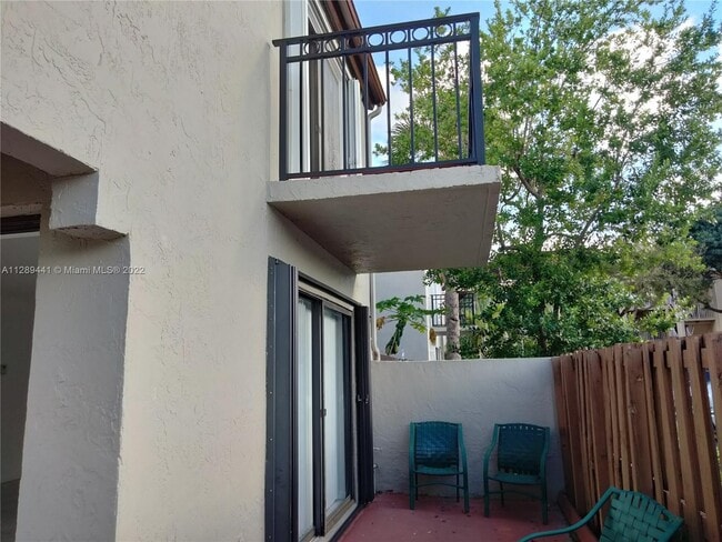Building Photo - 10520 SW 153rd Ct