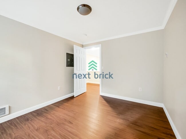Building Photo - Gorgeous 2 Bed 1.5 Bath Condo for Rent!