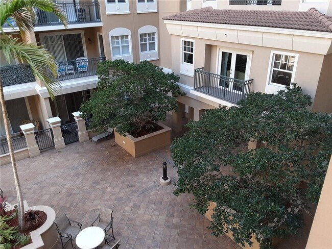 Building Photo - 1064 N Tamiami Trl