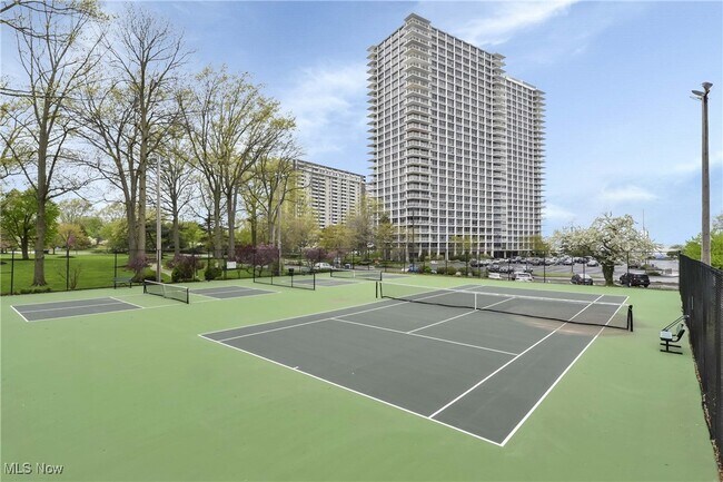 Building Photo - 12700 Lake Ave