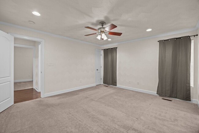 Building Photo - Beautiful Spacious Home for Rent in Norfolk!