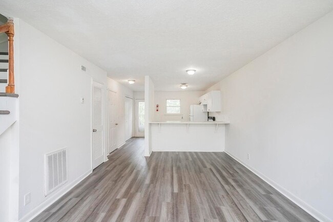 Building Photo - 1517 Meadow Bend Dr