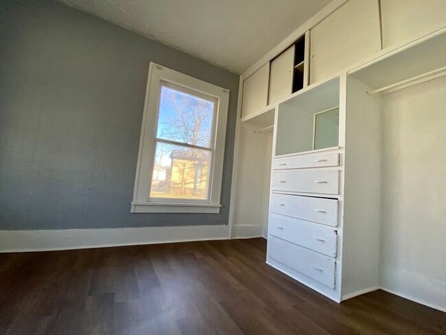 Building Photo - Niles 2 bedroom/1 bath unit