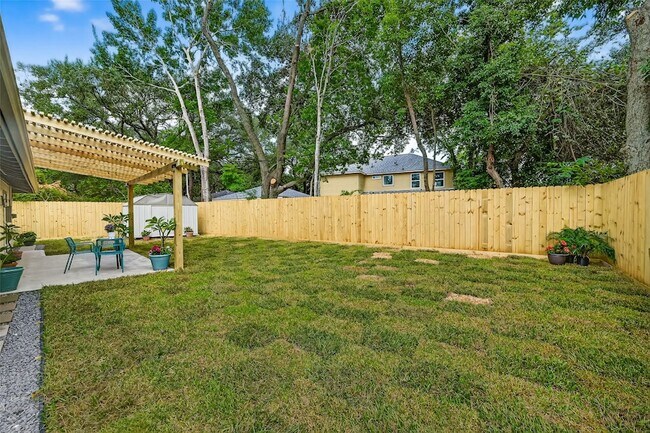 Building Photo - 4030 Woodshire St