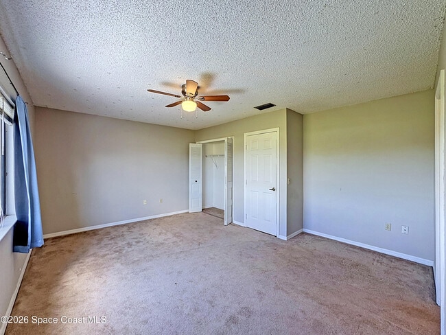 Building Photo - 48 Bogart Pl