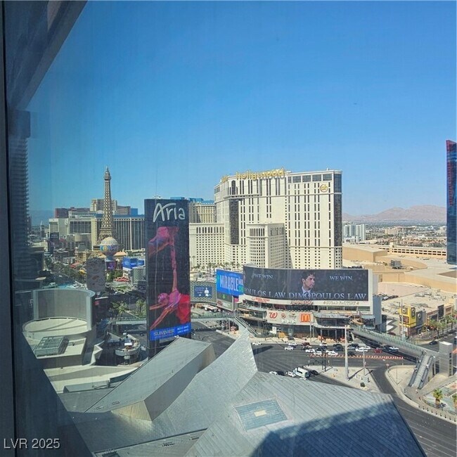 Building Photo - 3722 S Las Vegas Blvd