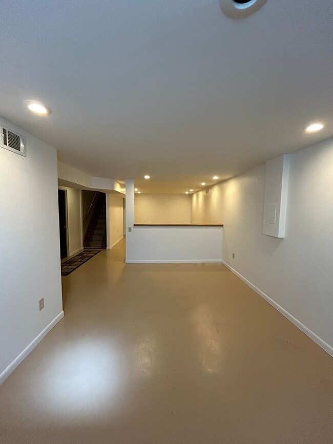 Building Photo - Charming 3 bedroom Home for Rent in Floris...