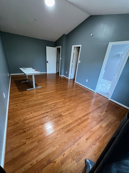 Building Photo - 6301 Grenfell Ct