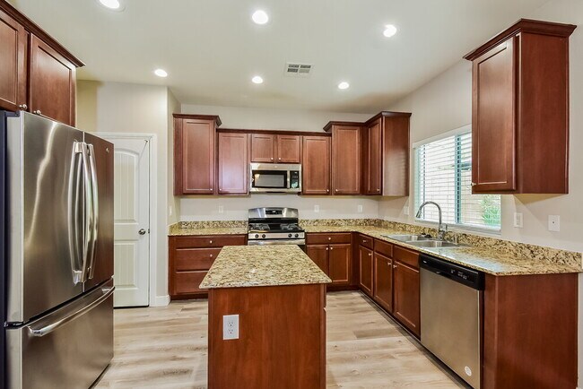 Building Photo - 10280 Gibson Isle Dr